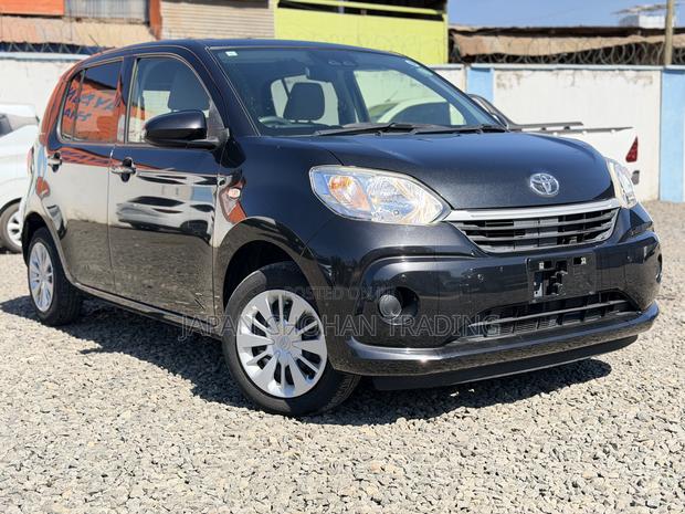 Toyota Passo 1.0 FWD 2019 Black