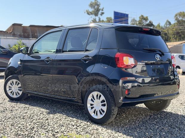 Toyota Passo 1.0 FWD 2019 Black
