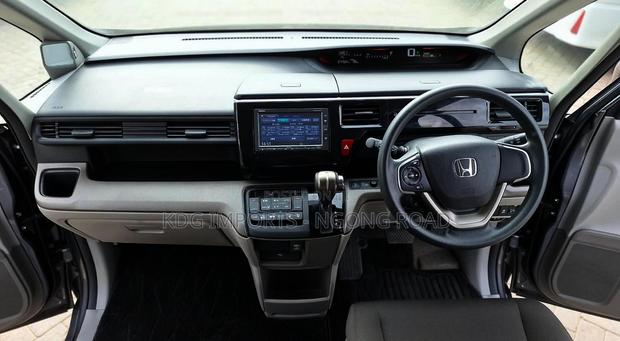 Honda Stepwgn 2019 Gray