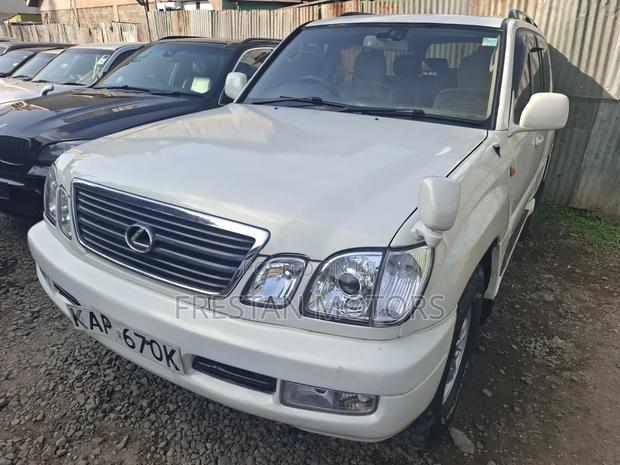 Lexus LX 470 AWD 2002 White