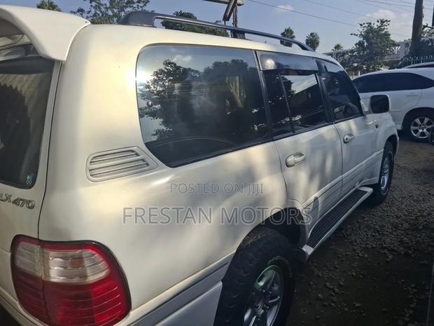 Lexus LX 470 AWD 2002 White