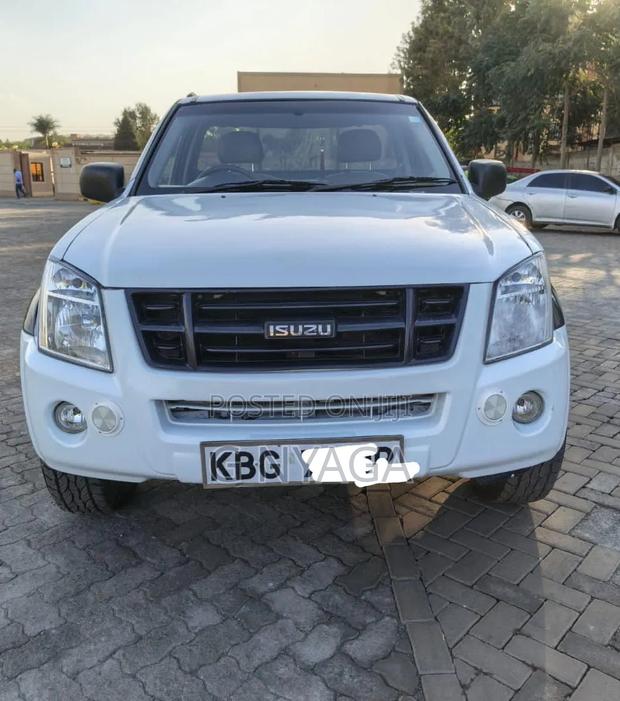 Isuzu D-MAX 2008 White