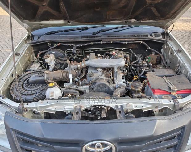 Toyota Hilux 2014 Silver