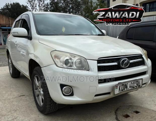 Toyota RAV4 2016 White