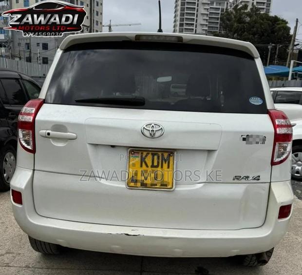 Toyota RAV4 2016 White