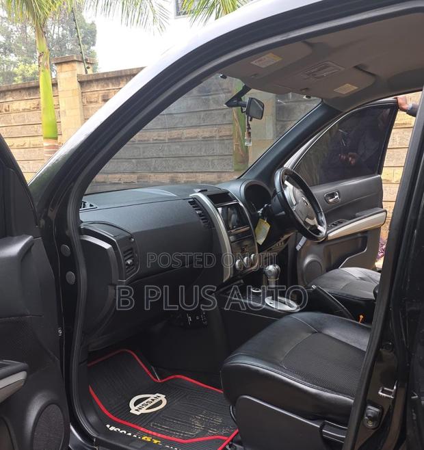 Nissan X-Trail 2012 Black