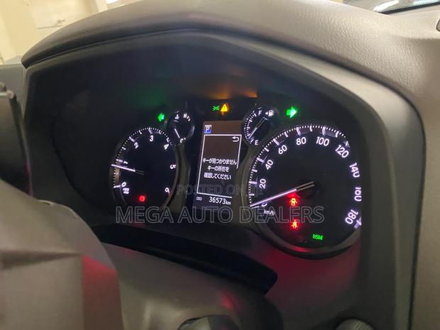 Toyota Land Cruiser Prado 2.8 2019 White