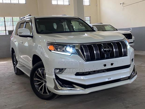 Toyota Land Cruiser Prado 2.8 2019 White