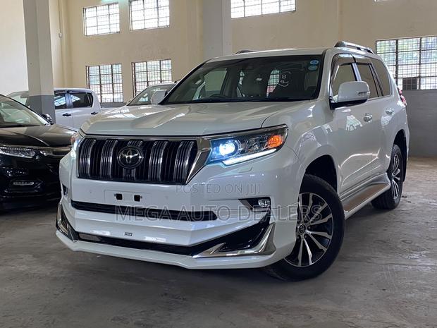Toyota Land Cruiser Prado 2.8 2019 White