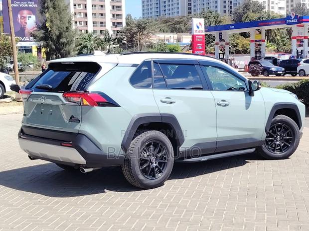 Toyota RAV4 2021