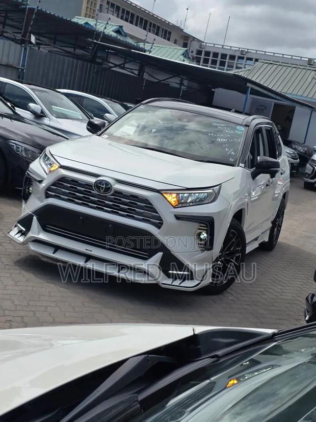 Toyota RAV4 2020 Silver
