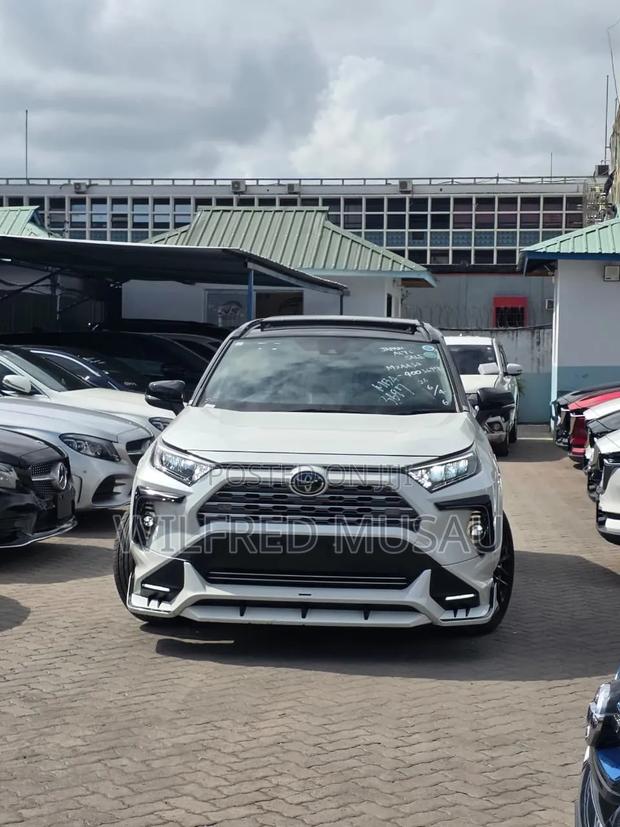 Toyota RAV4 2020 Silver