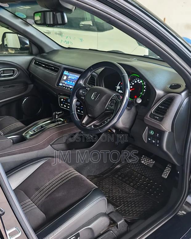 Honda Vezel 2020 Matt Black