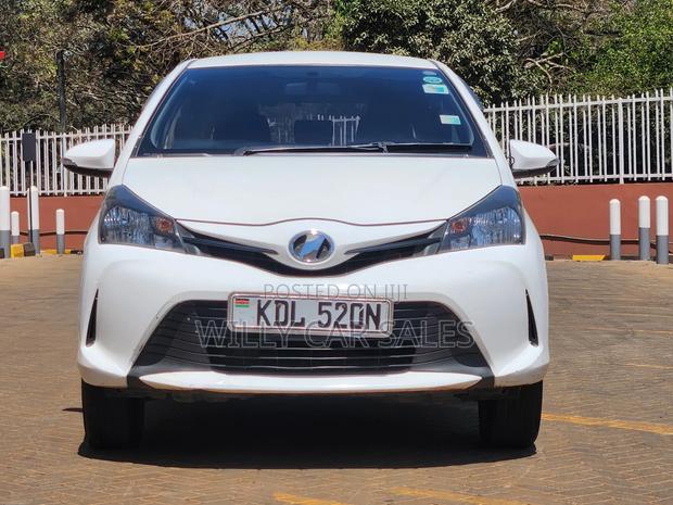 Toyota Vitz 1.0 FWD 3dr 2016 White