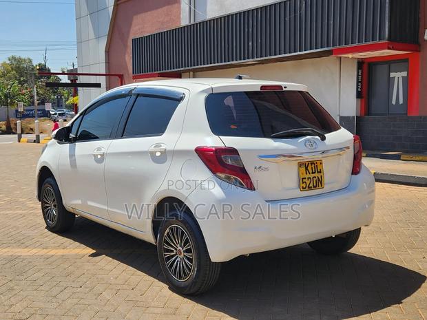 Toyota Vitz 1.0 FWD 3dr 2016 White