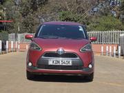 Toyota Sienta 2017 Red for sale