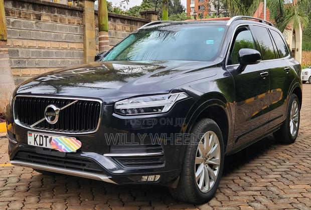 Volvo XC90 T5 Momentum AWD 2018 Black