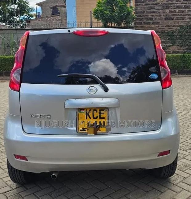 Nissan Note 2009 Silver