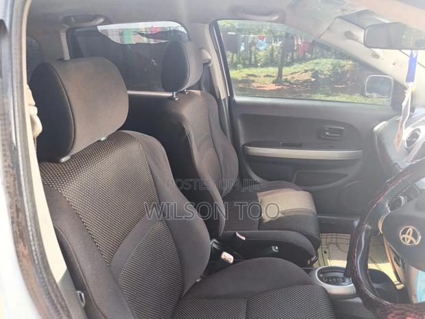 Toyota IST 2006 Silver