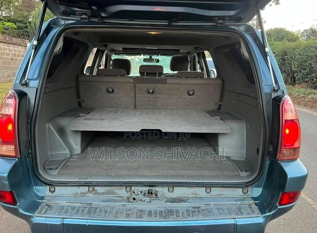 Toyota Hilux Surf 2005 Blue