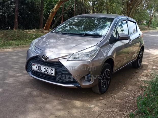 Toyota Vitz 2018 Beige