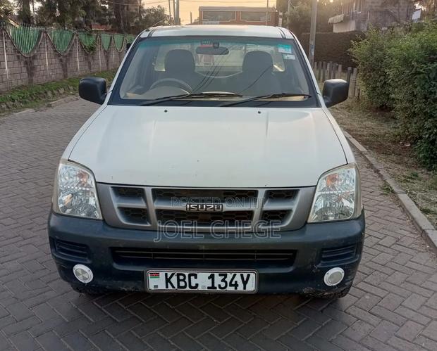 Isuzu D-MAX 2008 White