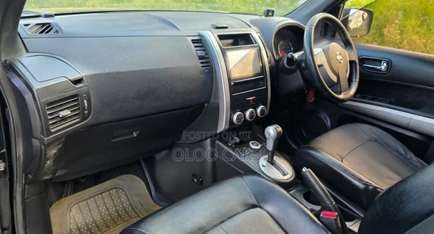 Nissan X-Trail 2012 Black