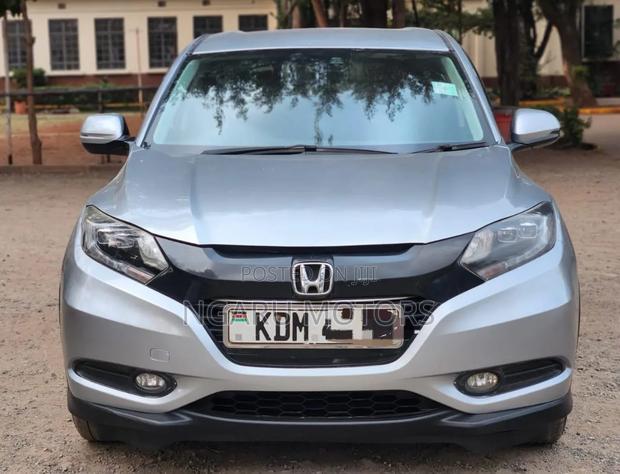 Honda Vezel 2016 Silver