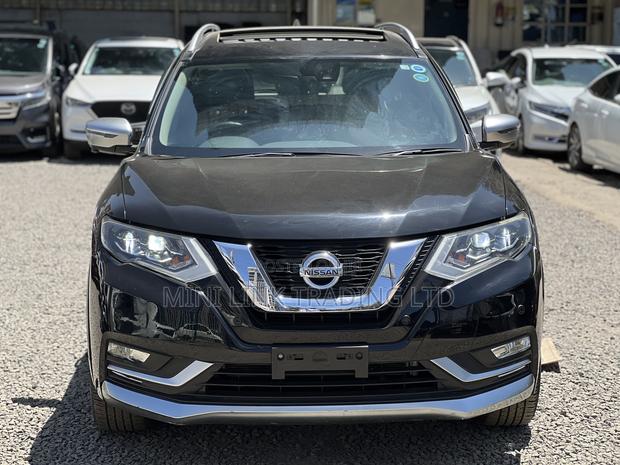 Nissan X-Trail 2.0 Petrol FWD 2018 Black