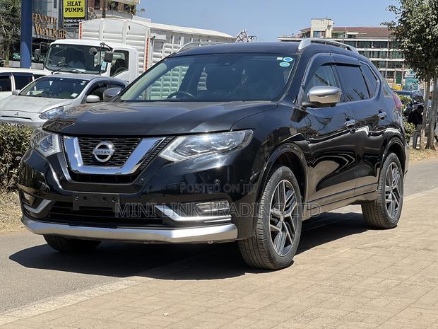Nissan X-Trail 2.0 Petrol FWD 2018 Black