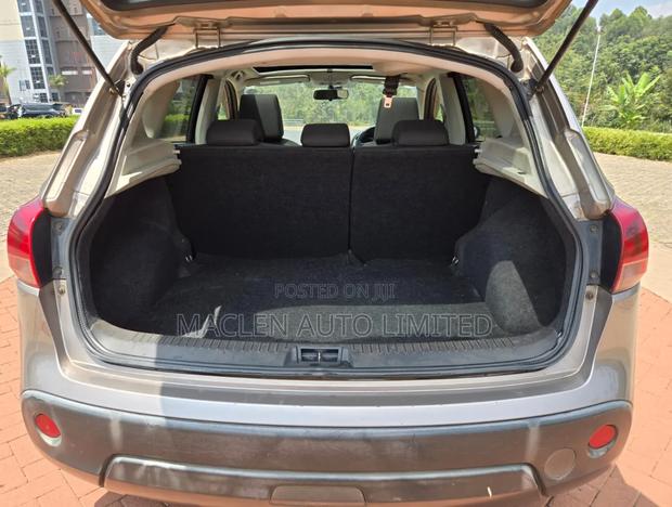 Nissan Dualis 2010 Gray