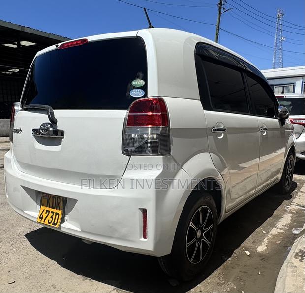 Toyota Spade 1.5 2017 White
