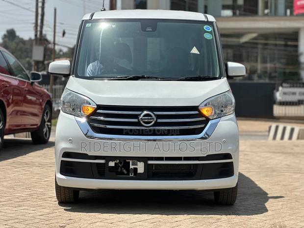 Nissan Dayz Roox 2019 White