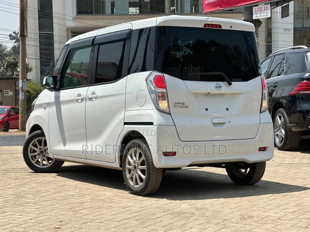 Nissan Dayz Roox 2019 White