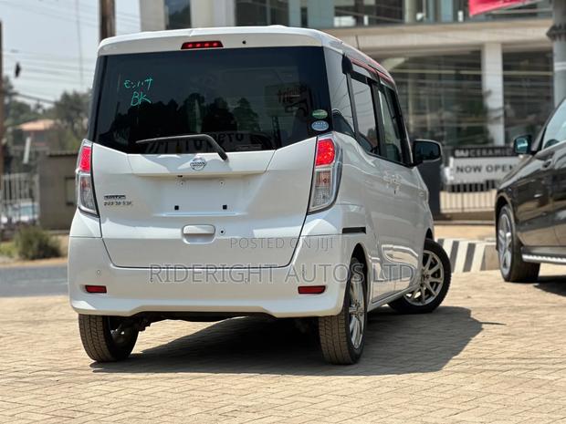 Nissan Dayz Roox 2019 White