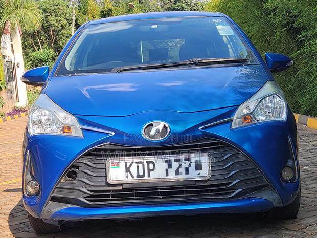 Toyota Vitz 1.0 FWD 5dr 2017 Blue