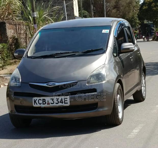 Toyota Ractis 2007 Gray