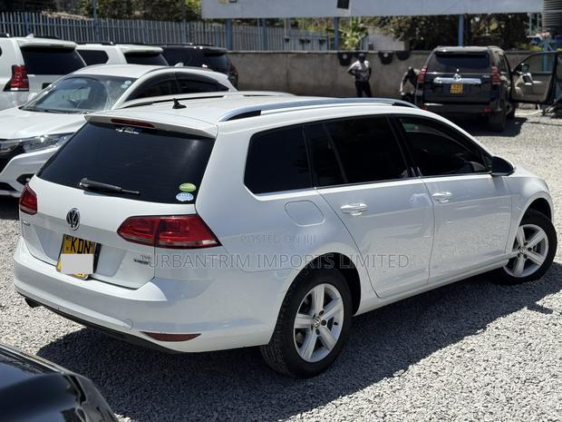 Volkswagen Golf Variant 2016 White