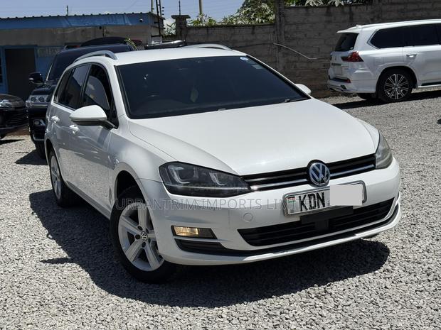 Volkswagen Golf Variant 2016 White