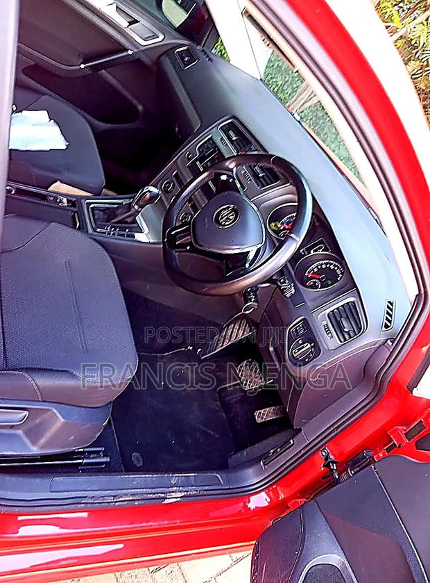 Volkswagen Golf TSI SE 4-Door FWD 2016 Red