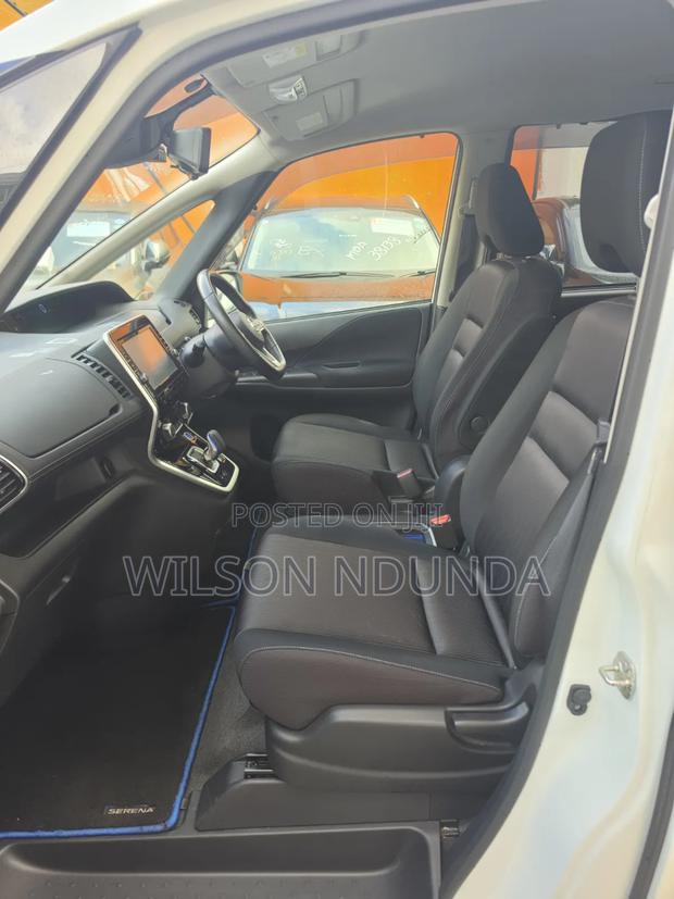 Nissan Serena 2019 White
