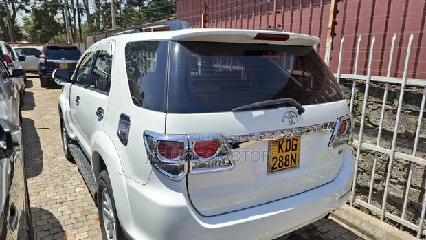 Toyota Fortuner 2014 White