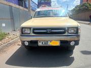 Toyota Hilux 2002 Yellow for sale