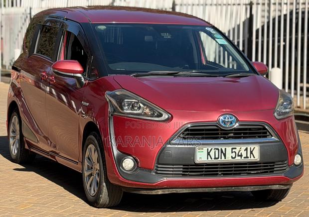 Toyota Sienta 1.5 Hybrid FWD (6-seater) 2017