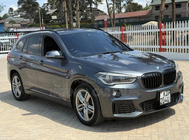 BMW X1 xDrive28i AWD 2016 Gray