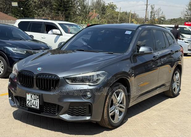 BMW X1 xDrive28i AWD 2016 Gray