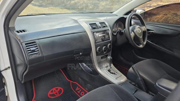 Toyota Corolla Fielder 2011 White