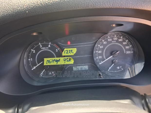 Toyota Hilux 2018 Brown