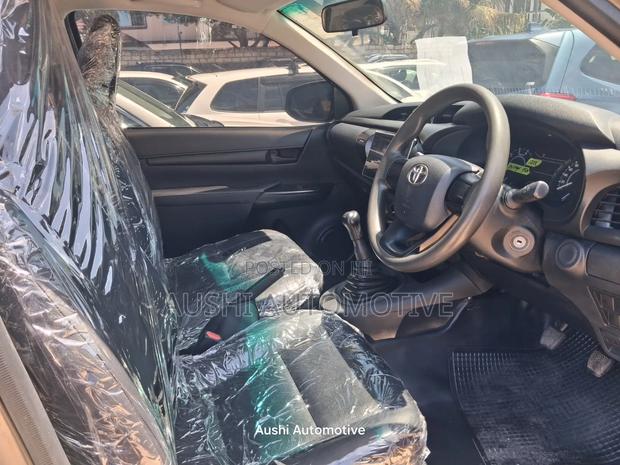 Toyota Hilux 2018 Brown