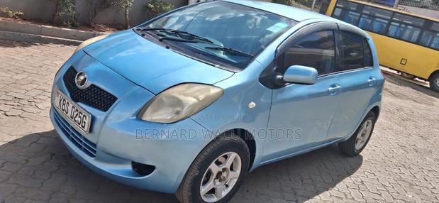 Toyota Vitz 2005 Blue